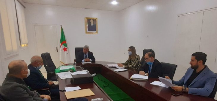 وزير الصناعة الصيدلانية يلتقي بعثة من الفدرالية الوطنية لعجزي الكلى.