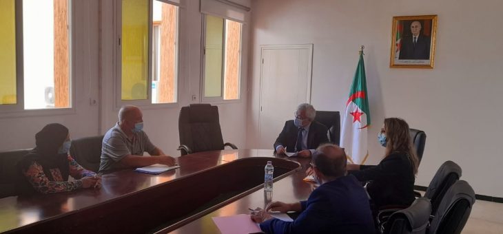 “وزير الصناعة الصيدلانية يستقبل وفدا من الجمعية الوطنية لمرضى “الفنيل سيتونوري