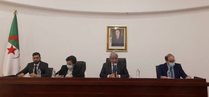 وزير الصناعة الصيدلانية ينصب فريق عمل قطاعي للتكفّل باشكالية توريد أدوية علاج السرطان.