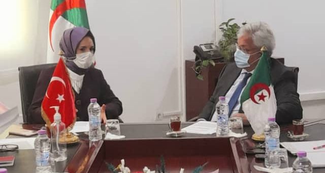 تعزيز التعاون الجزائري التركي  مجال الصناعة الصيدلانية