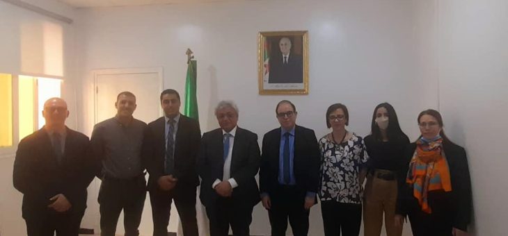 وزير الصناعة الصيدلانية يستقبل وفدا عن الجمعية الوطنية للصيادلة الجزائريين.