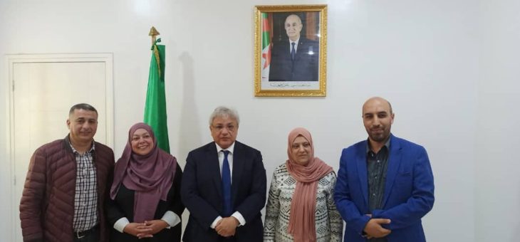 وزير الصناعة الصيدلانية يجدد التزامه للوقوف إلى جانب الفدرالية الوطنية لمكافحة السرطان والاتفاق على برنامج تعاون مستمر .