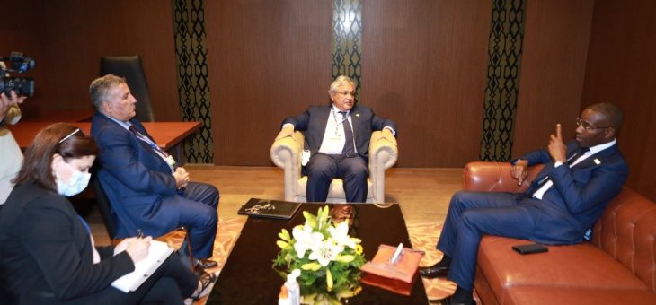 تعزيز التبادلات و دعم تطوير الصناعة الصيدلانية القارية محور لقاء وزير الصناعة الصيدلانية بوزير الاقتصاد السنيغالي