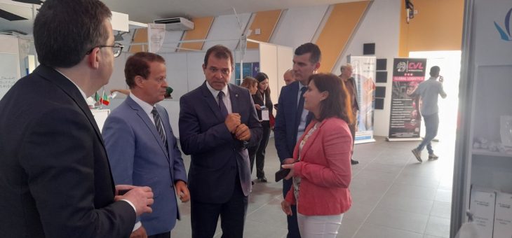 زيارة مجاملة لمعرض الرعاية الصّحية من طرف سفير دولة فلسطين لدى جمهورية السنغال