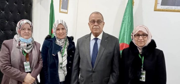 وزير الصناعة الصيدلانية يستقبل وفدا لجمعيات مساعدة المرضى المصابين بالتصلب اللويحي