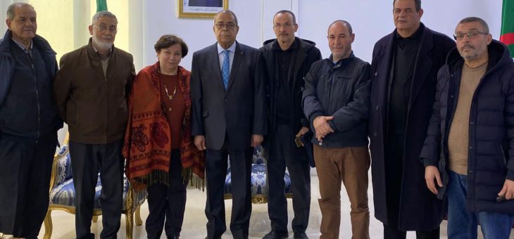 وزير الصناعة الصيدلانية السيد علي عون يستقبل وفدا من ممثلي المتقاعدين مجمع صيدال