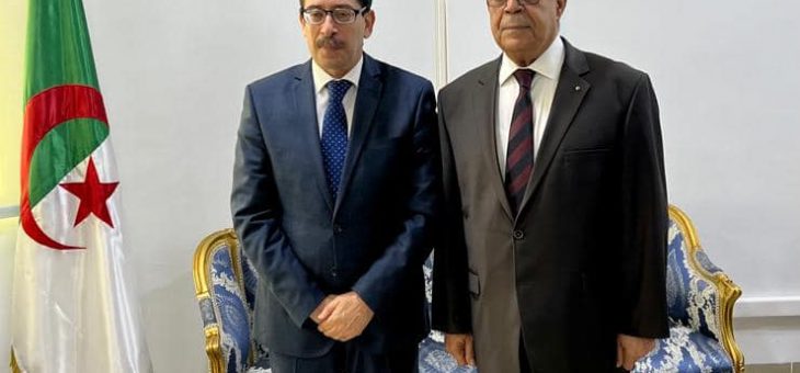 تعزيز الشراكة الثنائية، و تقييم حالة التعاون بين الجزائر و تونس محور اللقاء الذي جمع  وزير الصناعة الصيدلانية  بسفير تونس لدى الجزائر