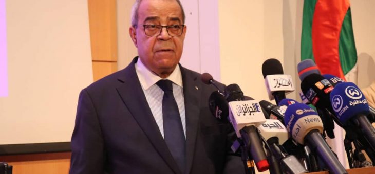 افتتاح أشغال الورشة المخصصة لعرض الإستراتيجية الوطنية لتطوير الهيدروجين في الجزائر.