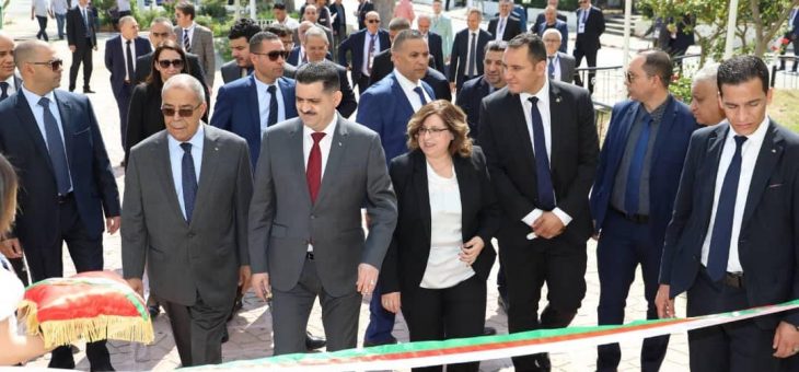 وزير الصناعة والانتاج الصيدلاني يشارك في افتتاح الطبعة ال 18 للصالون الدولي لمعدات وتقنيات وخدمات المياه و يحث على استغلال كافة الطاقات الإنتاجية الذي يمنحها قطاع المناولة